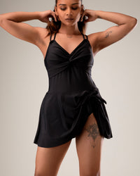 Swimwear feminine twist