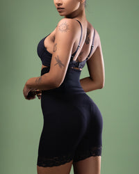 High-waist shaping short